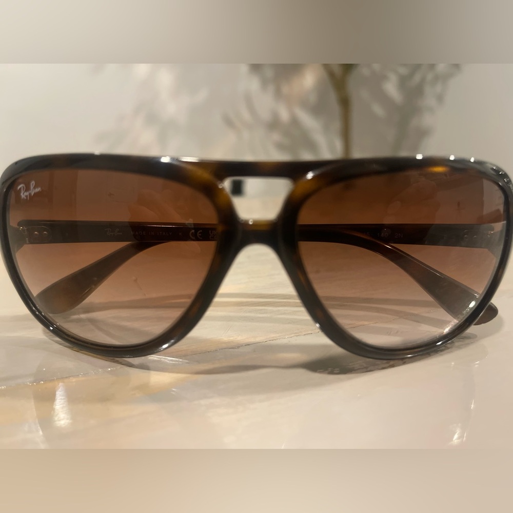 Rayban Sunglasses RB4162- authentic